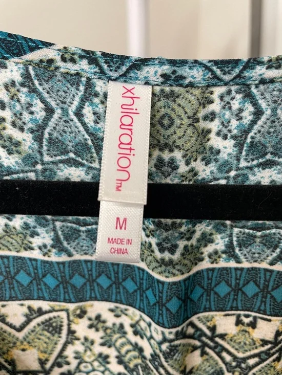 🎯Xhilaration Teal & Gold Print Wrap Romper - Picture 2 of 6